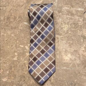 Kenneth Cole Reaction Geometric Patterned Tie in Blue and Brown 100% Silk